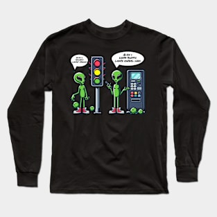 aliens traffic Long Sleeve T-Shirt